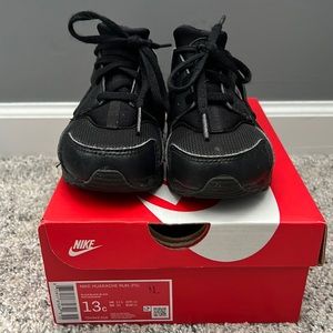 Boys Nike huarache run